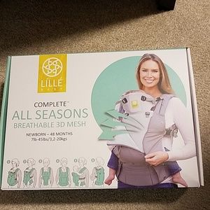 Lillebaby baby carrier